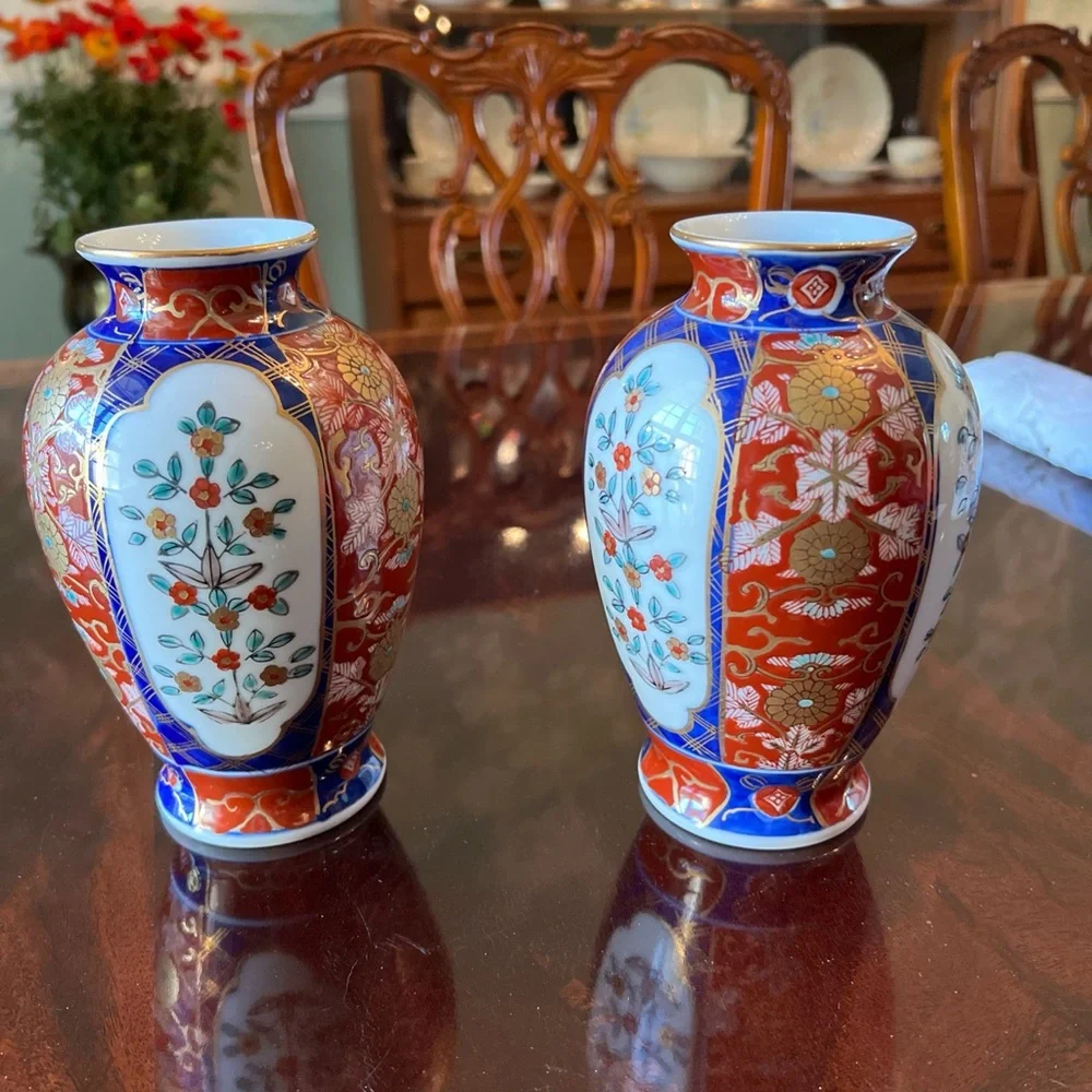 Japanese Gold Imari Hand-Painted Pair Of Vases Red Blue Gold Vintage - Picture 1 of 5